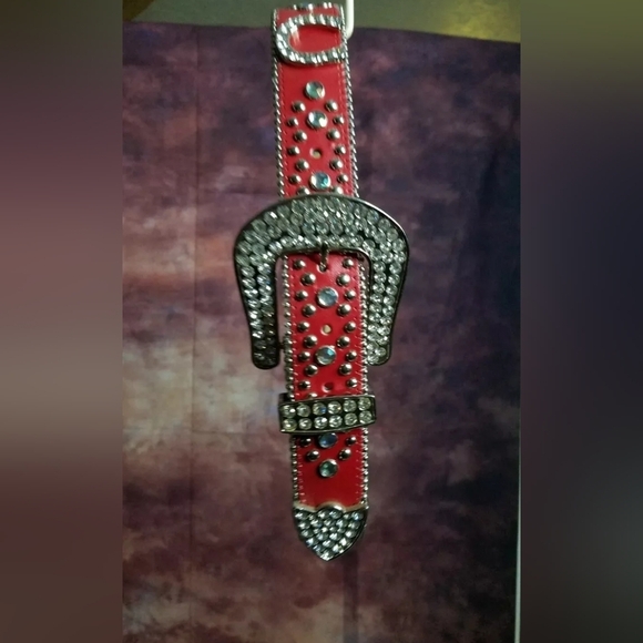 Red Rhinestone Belt‎ with  Horseshoe  Rhinestone - Picture 2 of 7